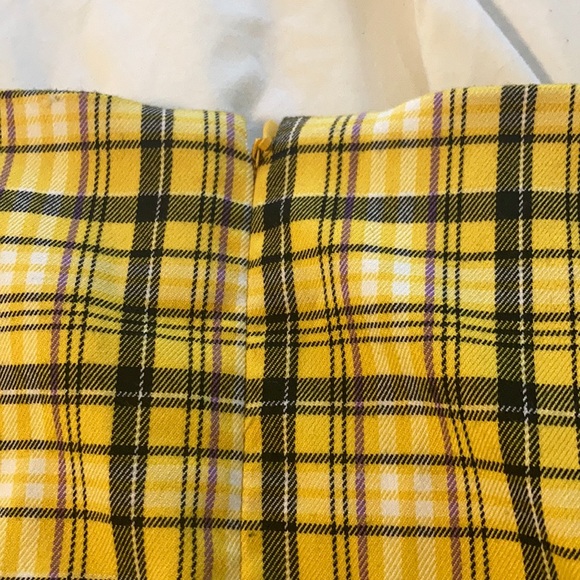 Plaid Mini skirt - Picture 4 of 5